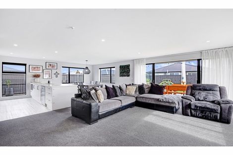 Photo of property in 5 Grasmere Close, Rangiora, 7400