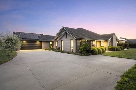 Photo of property in 131 Saint Kilda Road, Cambridge, 3434