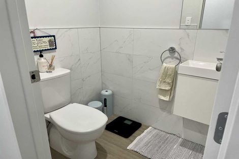 Photo of property in 51a Routley Drive, Glen Eden, Auckland, 0602