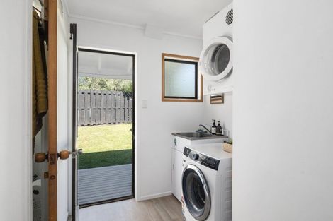 Photo of property in 3 Cherry Lane, Acacia Bay, Taupo, 3330