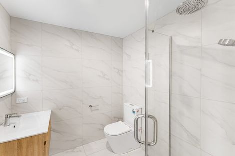 Photo of property in 8/28 Smythe Road, Henderson, Auckland, 0612