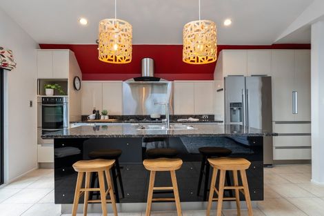 Photo of property in 52 Walter Road, Lowry Bay, Lower Hutt, 5013