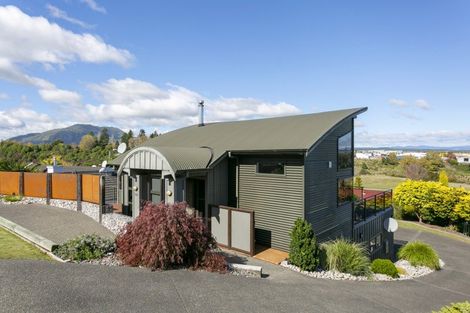 Photo of property in 2/17 Rhodes Fall, Rangatira Park, Taupo, 3330