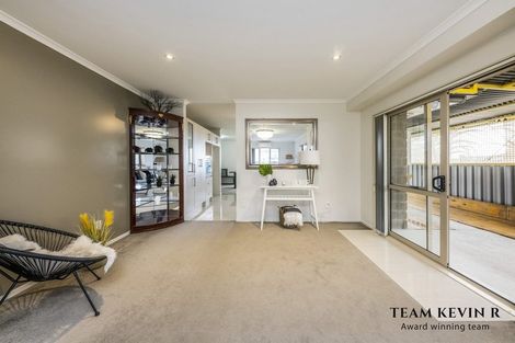 Photo of property in 3 Kirikiri Drive, Papakura, 2110