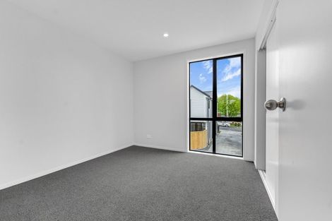 Photo of property in 66d Royal View Road, Te Atatu South, Auckland, 0610
