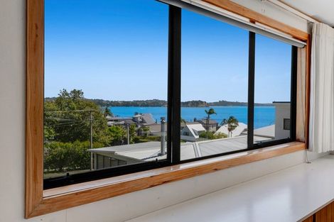 Photo of property in 65 De Luen Avenue, Tindalls Beach, Whangaparaoa, 0930