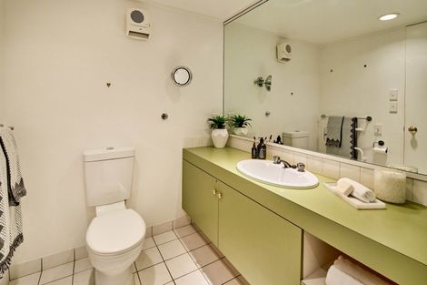 Photo of property in Highwic, 32u5 Hobson Street, Thorndon, Wellington, 6011