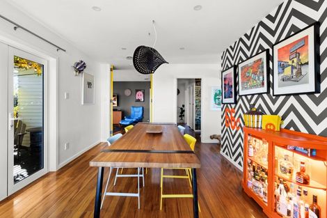 Photo of property in 9 Palmerston Road, Havelock North, 4130