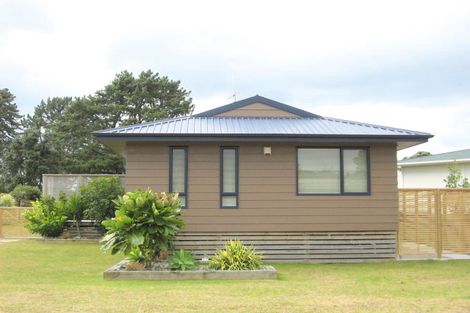 Photo of property in 140 Kiwi Road, Whangamata, 3620