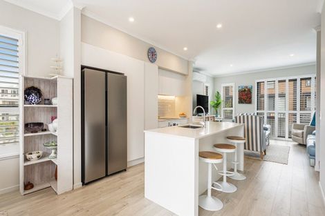 Photo of property in 15 Patrol Lane, Hobsonville, 0616