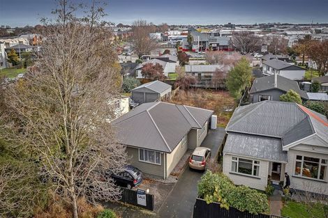 Photo of property in 19 Defoe Place, Waltham, Christchurch, 8023