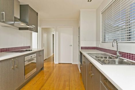 Photo of property in 1/115 Canongate Street, Birkdale, Auckland, 0626