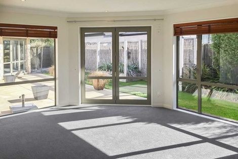 Photo of property in 7 Milkers Gate, Parklands, Christchurch, 8083