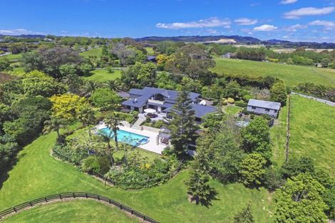 Photo of property in 30 Potts Road, Whitford, Howick, 2571