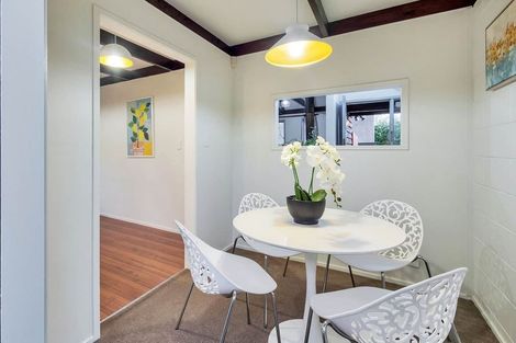 Photo of property in 2/5 Putney Place, Ranui, Auckland, 0612
