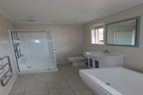 Photo of property in 9 Glengarry Road, Glen Eden, Auckland, 0602
