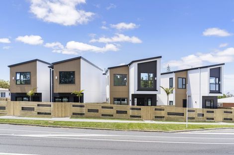 Photo of property in 4/155 Te Atatu Road, Te Atatu South, Auckland, 0610