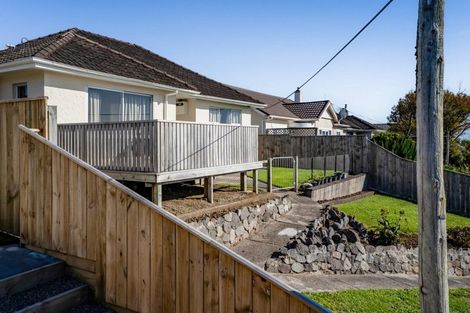 Photo of property in 90 Mangorei Road, Strandon, New Plymouth, 4312
