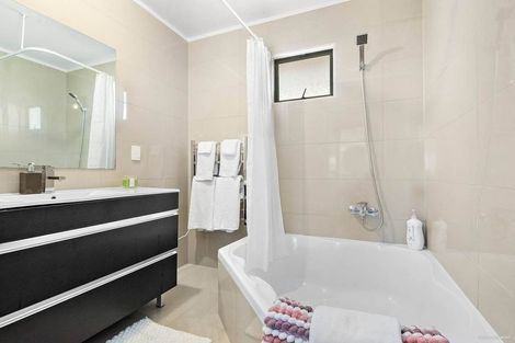 Photo of property in 9 Alta Terrace, Flat Bush, Auckland, 2019