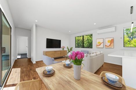 Photo of property in 24 Parawera Drive, Acacia Bay, Taupo, 3330