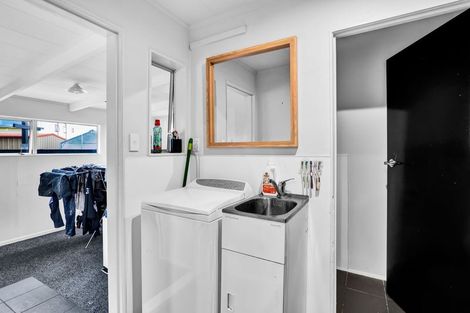 Photo of property in 52 Murray Avenue, Hawera, 4610