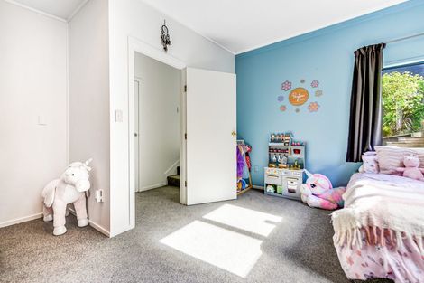 Photo of property in 30 Banbury Crescent, Fairfield, Hamilton, 3214