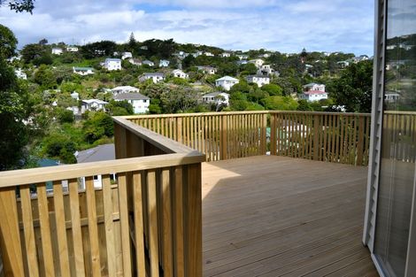 Photo of property in 8 Kopiko Way, Brooklyn, Wellington, 6021