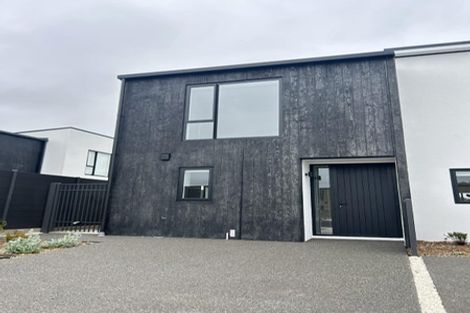 Photo of property in 1 Pipi Place, Levin, 5510