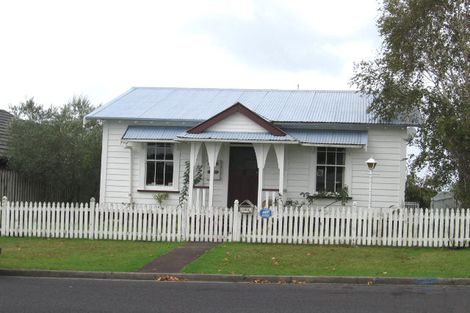 Photo of property in 141 Colwill Road, Massey, Auckland, 0614