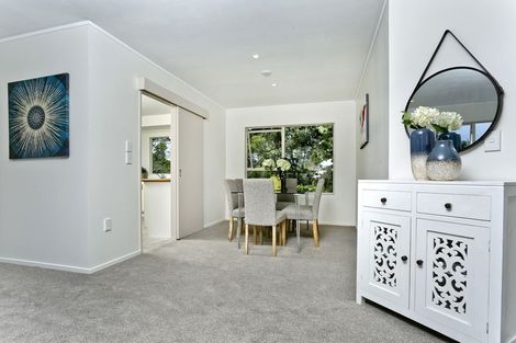 Photo of property in 10 Owl Court, Unsworth Heights, Auckland, 0632