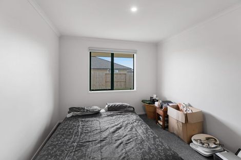 Photo of property in 9 Te Piriti Road, One Tree Point, 0118