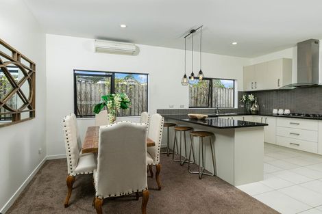 Photo of property in 48 Huntington Park Drive, Greenhithe, Auckland, 0632