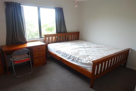 Photo of property in 48 Rising Parade, Fairview Heights, Auckland, 0632