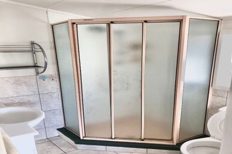 Photo of property in 20 Clovelly Road, Bucklands Beach, Auckland, 2012