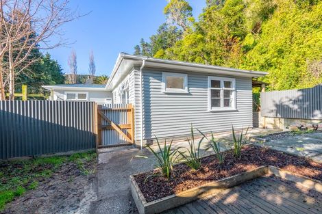 Photo of property in 110a Hine Road, Wainuiomata, Lower Hutt, 5014