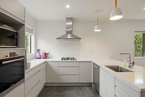 Photo of property in 1 Springside Court, Huntington, Hamilton, 3210