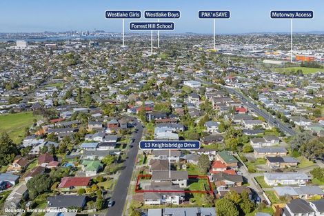 Photo of property in 13 Knightsbridge Drive, Forrest Hill, Auckland, 0620