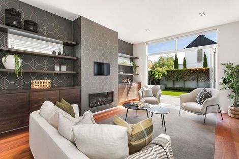 Photo of property in 43 Hawkesbury Avenue, St Albans, Christchurch, 8014