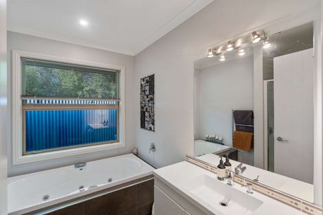 Photo of property in 73b Inwoods Road, Parklands, Christchurch, 8083