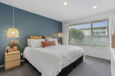Photo of property in 16 Oakfield Street, Burnside, Christchurch, 8053