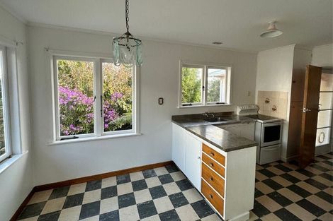 Photo of property in 19 View Road, Glenfield, Auckland, 0627