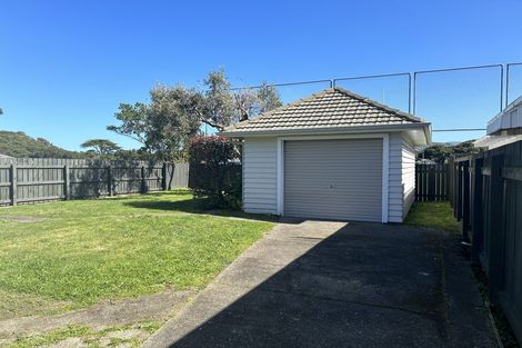 Photo of property in 16 Strathmore Avenue, Strathmore Park, Wellington, 6022