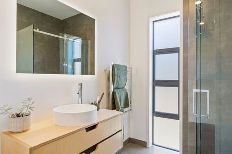 Photo of property in 4 Mirek Street, Waikanae, 5036