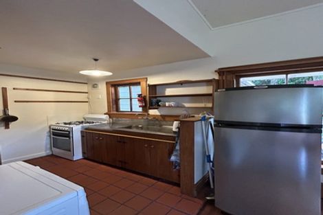 Photo of property in 90 Glenmore Street, Northland, Wellington, 6012