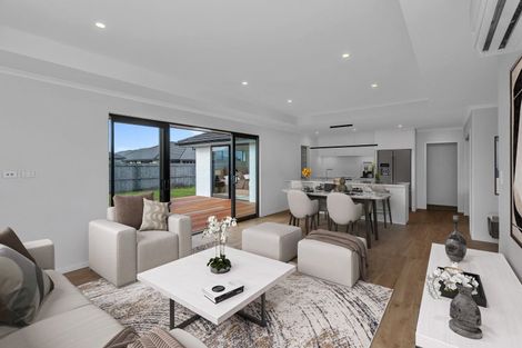 Photo of property in 11 Kapiakauri Road, One Tree Point, 0118