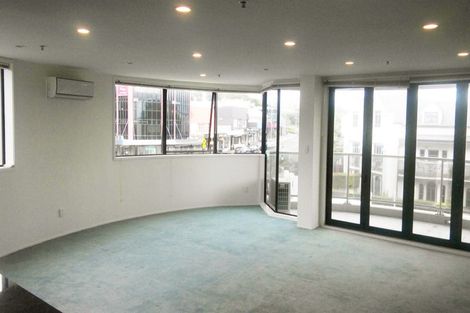 Photo of property in 175h Hurstmere Road, Takapuna, Auckland, 0622