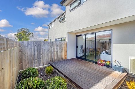 Photo of property in 2/45 Division Street, Riccarton, Christchurch, 8041