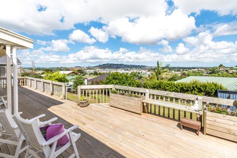 Photo of property in 6 Ngahere Road, Pukekohe, 2120