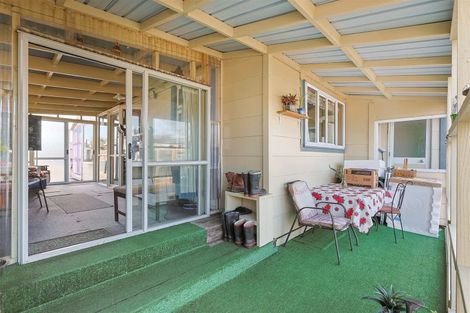 Photo of property in 60 Wakefield Street, Westport, 7825