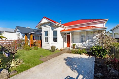 Photo of property in 145 Wellesley Road, Napier South, Napier, 4110